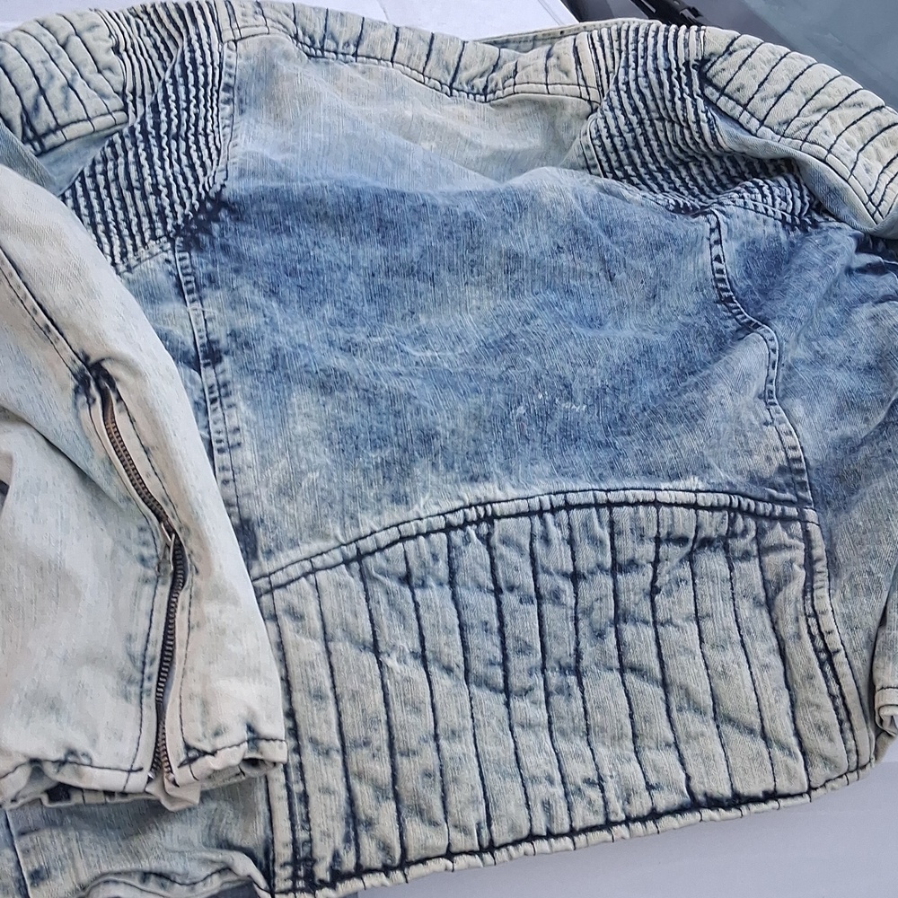 L.A.B Jean Jacket - Picture 6 of 9